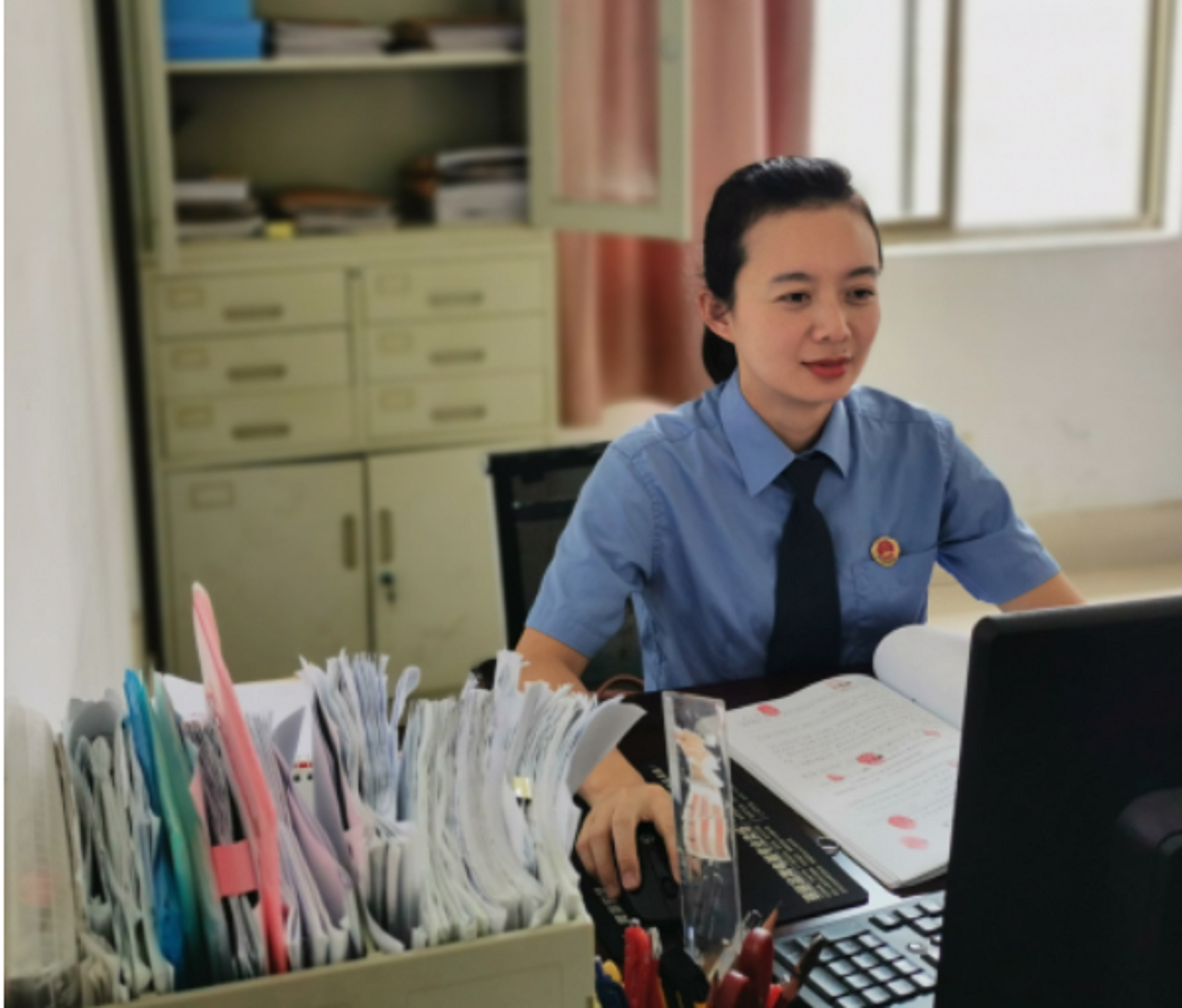 不露鋒芒 甘做碧草——瑞麗市檢察院檢察官陳蘭婷榮獲“云南省2019年掃黑除惡專項斗爭先進個人”